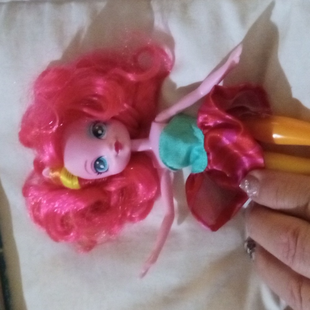 Monster high sisters